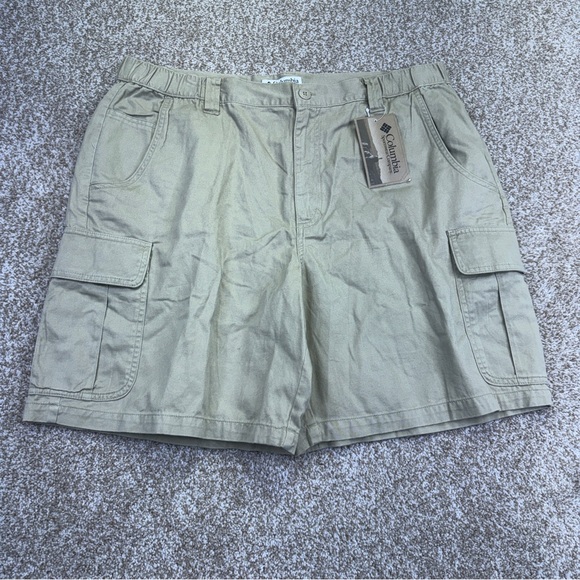 NEW Columbia Elkhorn II Khaki Utility Cargo Shorts Mens size 38 Beige Flat Front - Picture 2 of 15
